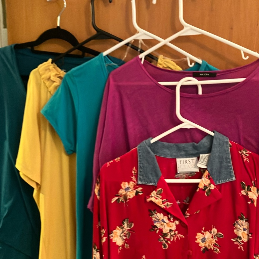 Five casual tops for one price